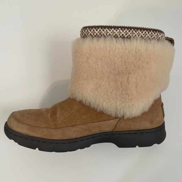 UGG Women's Brie Chestnut Fur Cuff Shearling Pom Pom Winter Boots Size 7 - Picture 10 of 13